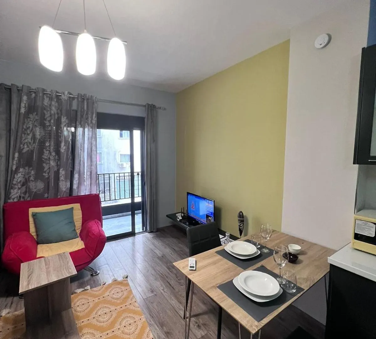 Rov Apartment Elegant Tirana