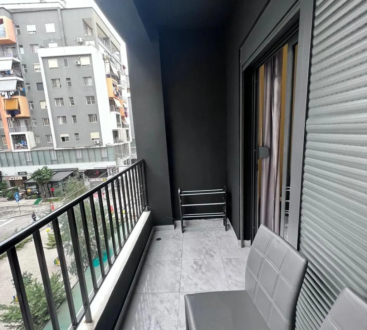 Rov Apartment Elegant Tirana